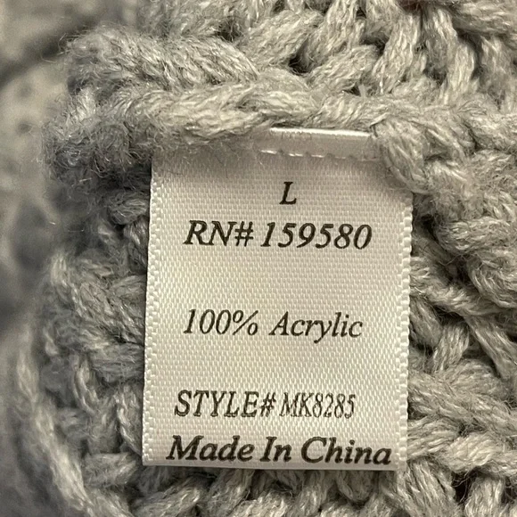 Comfy Gray Sweater - Picture 6 of 6